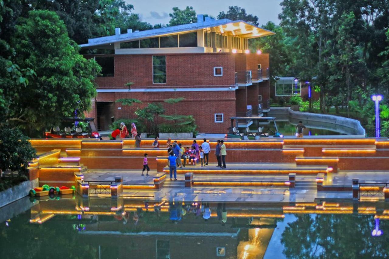 Sarah Resort Gazipur Exterior foto